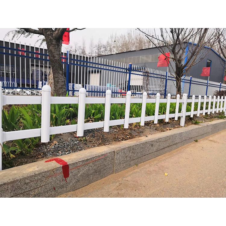 供应市政园林防护网 草坪护栏 PVC草坪护栏加工订制