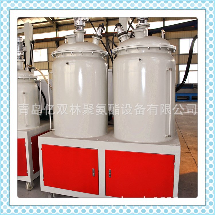供应 聚氨酯硬泡仿木加工设备 聚氨酯低压发泡机价格