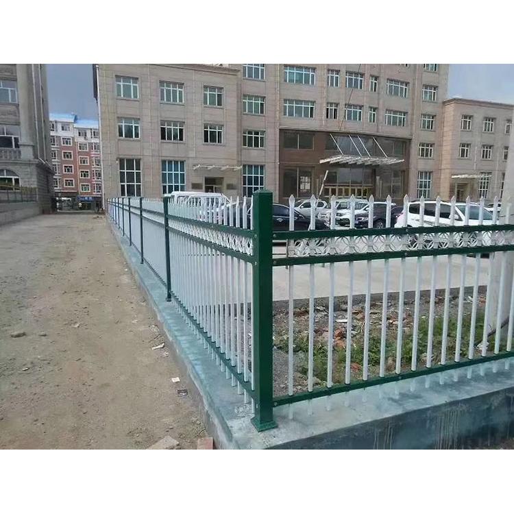 喷塑锌钢护栏 冲孔式热镀锌护栏 锌钢栅栏小区插拔绿化护栏围栏