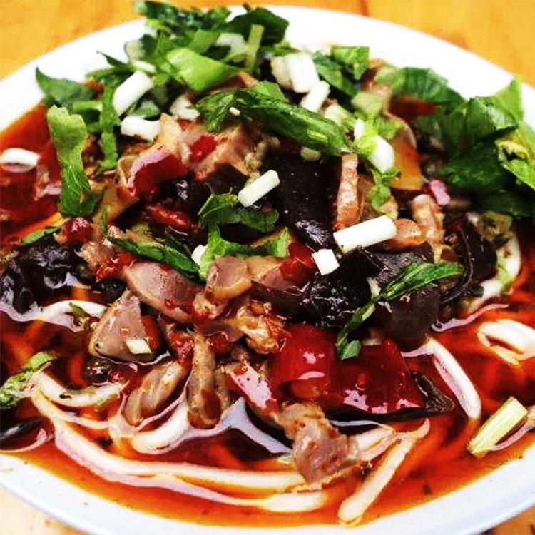 粮农酸辣鸡杂面浇头 方便面食菜肴包 面食 冷冻外卖料理包批发