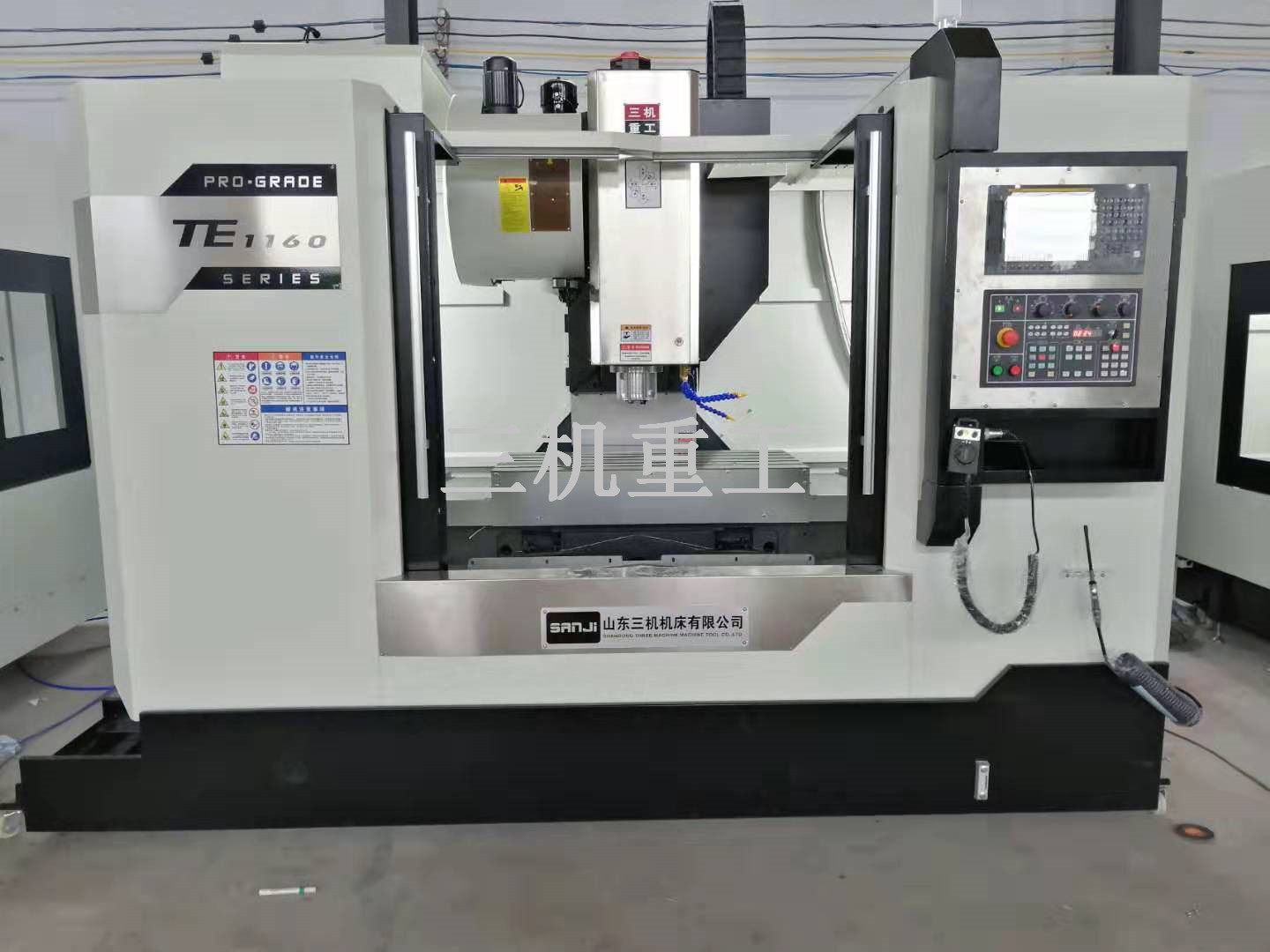 经济型数控电脑 锣CNC加工VMC1060 数控加工中心