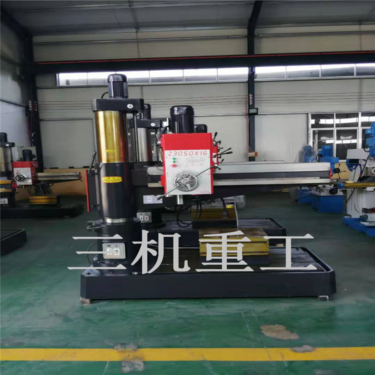 山东摇臂钻厂家现货销售Z3050摇臂钻床机械锁紧液压锁紧型号齐全