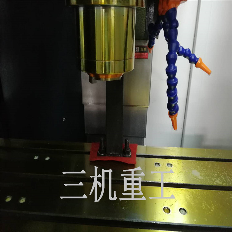 经济型 金属加工中心 VMC640加工中心 圆盘刀库 CNC数控铣床