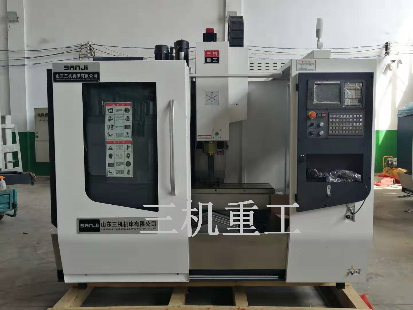 数控机床现货经济型小型高速机XK立式铣床VMC640加工中心精度高