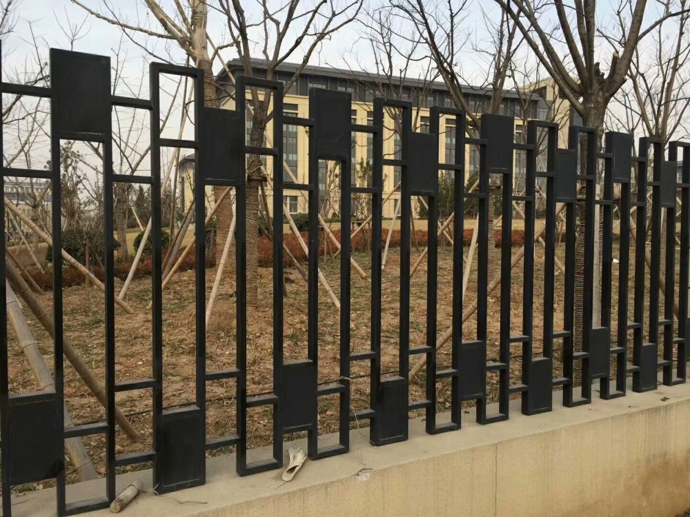 直销铁艺护栏 别墅庭院防护围栏 铁艺隔离防护栏
