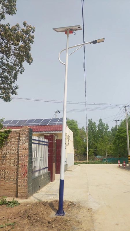 陕西西安批发销售太阳能路灯 升降式高杆灯 可定制可安装