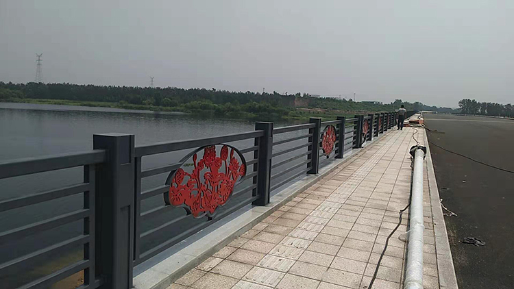 宏丰供应桥梁护栏 桥梁安全护栏网设计