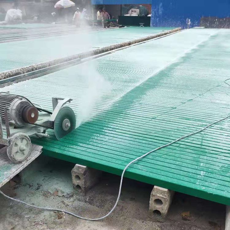铁路公路用刺绳复合立柱 GRC复合刺绳立柱可加工定做