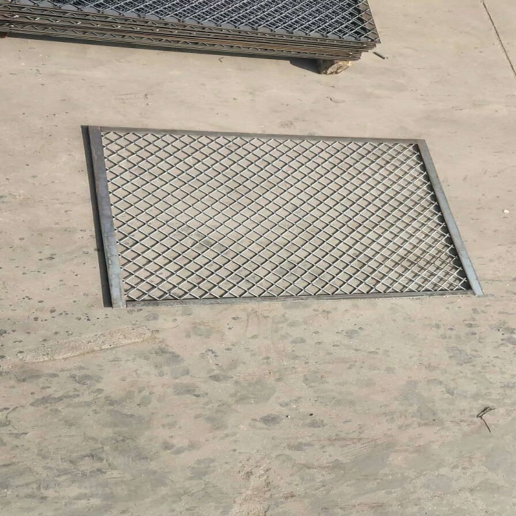 供应兴化市不锈钢钢板网重型钢板网菱形拉伸鱼鳞网质量保证