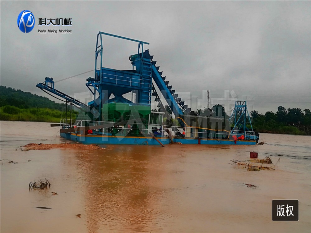 浅河道淘金船 陆地淘金车