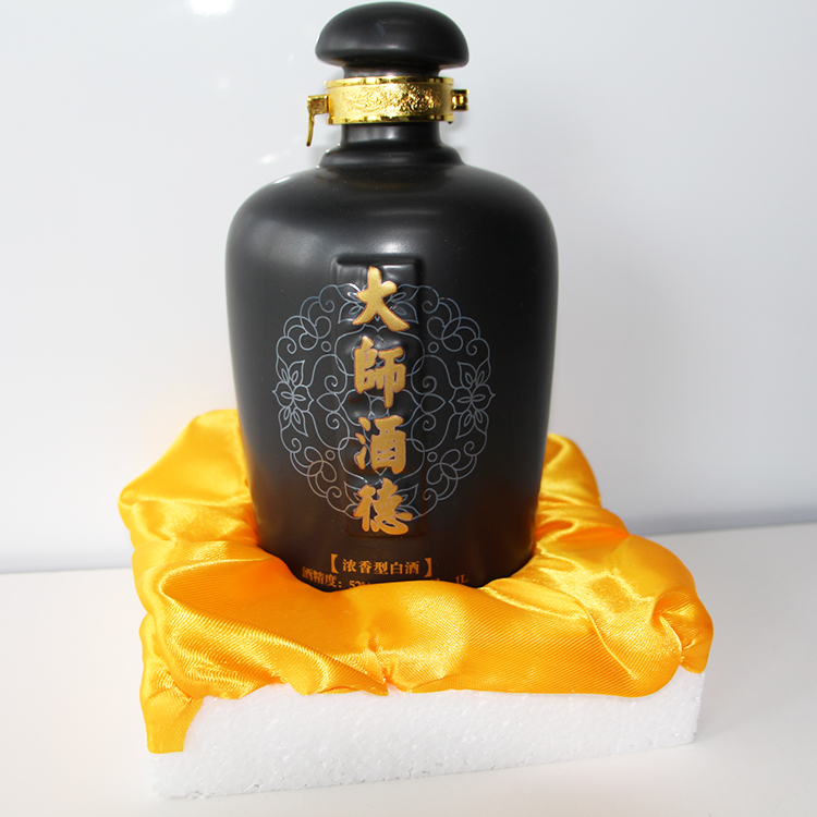白酒代加工厂家 高档坛装酒定制厂家 大师酒德