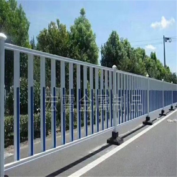 定制市政交通道路护栏围挡_人行道防护隔离围栏栅栏_交通安全护栏网