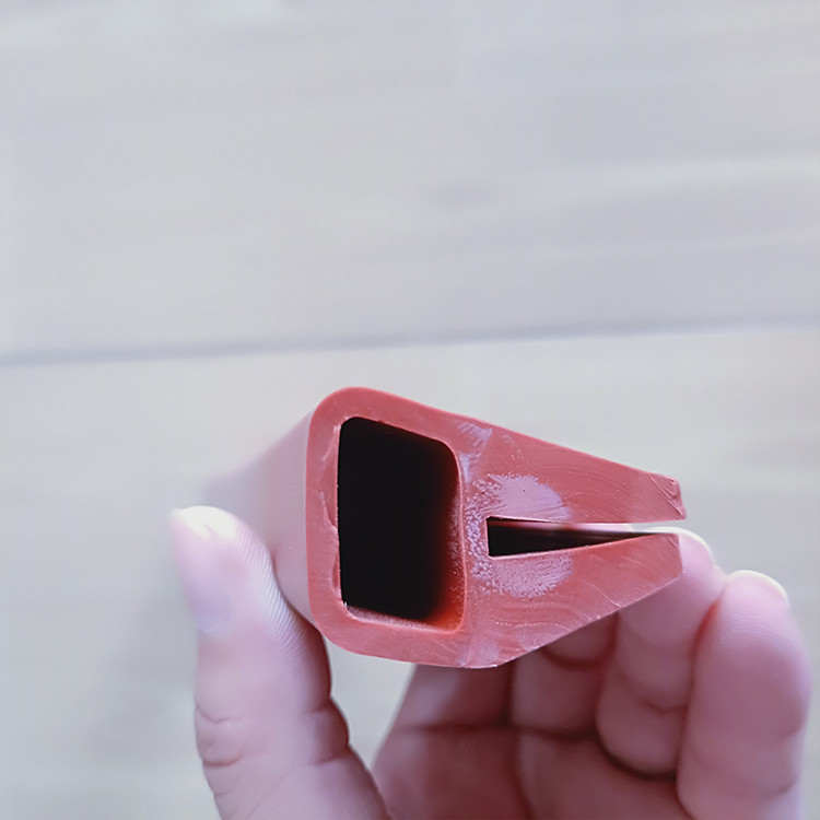 供应硅胶条圆条耐高温硅橡胶密封条食品级硅胶条
