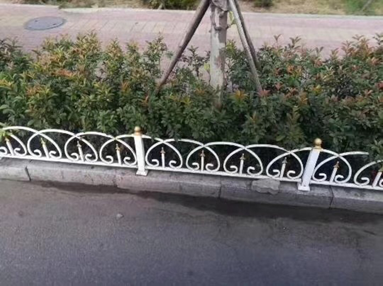 小区草坪护栏 学校草坪护栏 草坪防护栏订制
