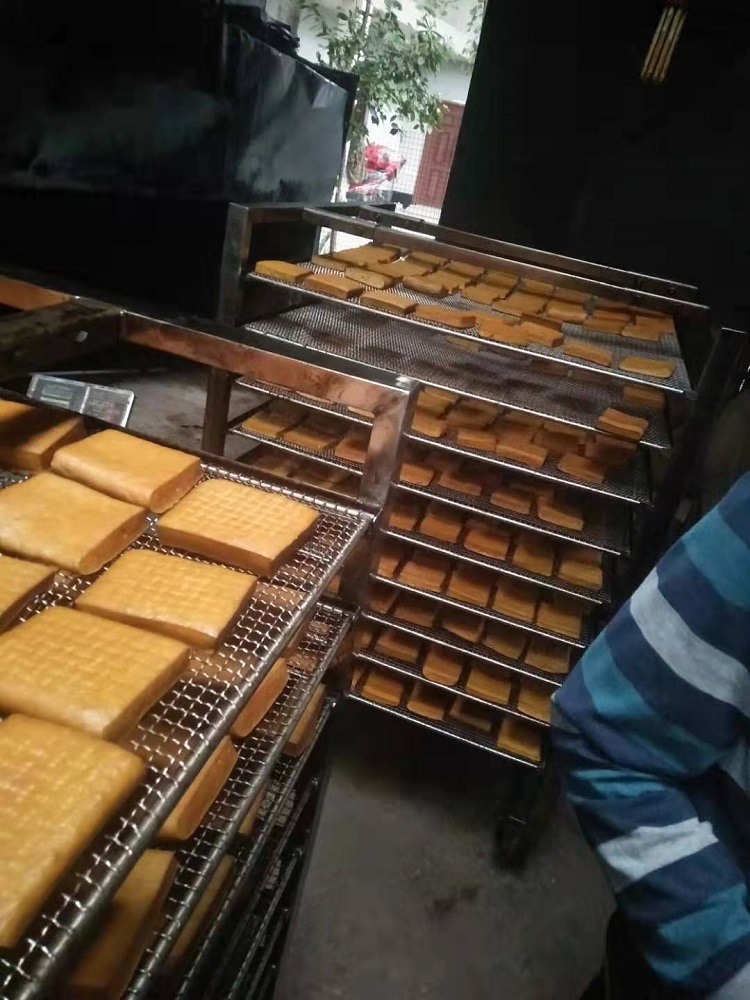 绵阳豆干烟熏炉烟熏豆腐干机器香肠烟熏炉  诸城华杰烟熏炉厂家