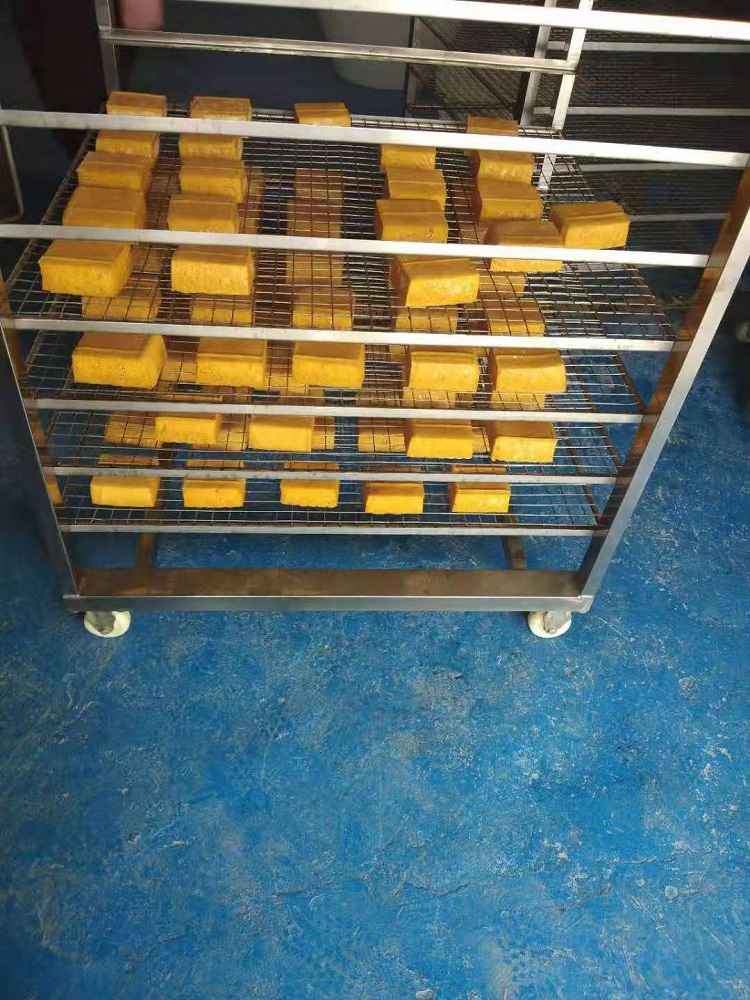 诸城华杰供应豆腐干烘烤箱   烟熏豆腐干烘烤炉  熏干子机器哪家好