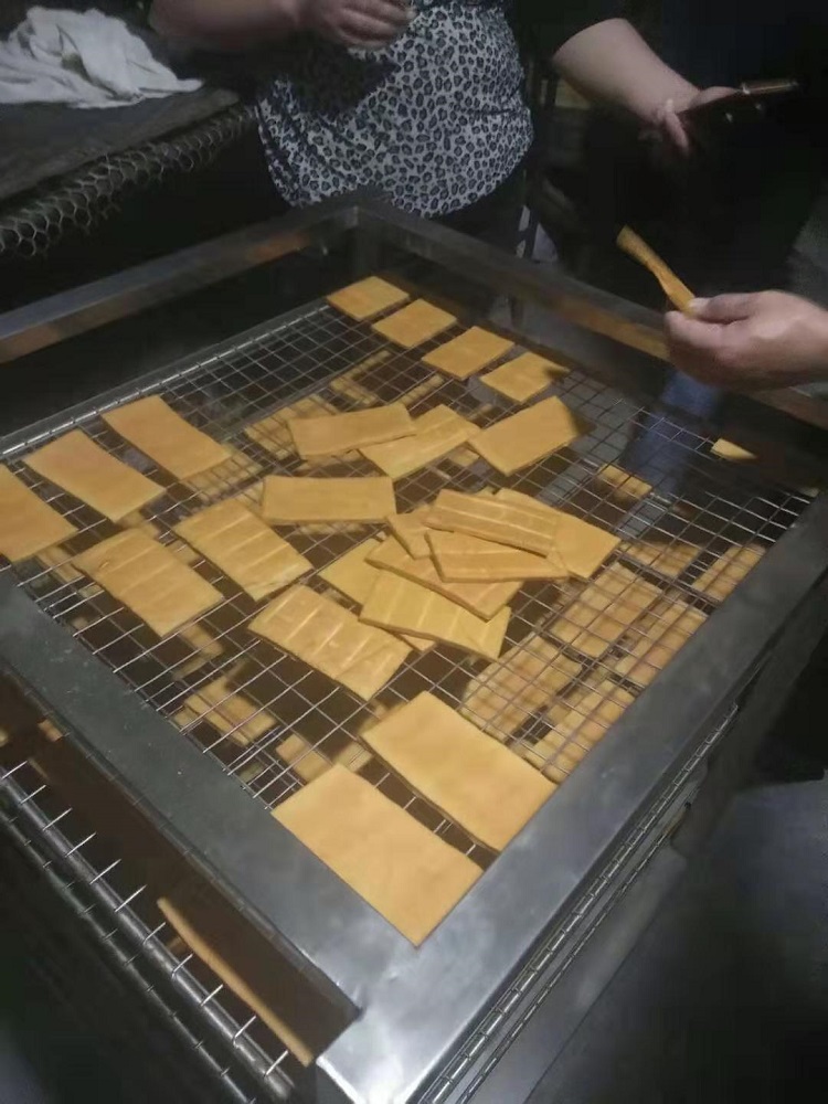 手动蝶阀烟熏炉  气动蝶阀烟熏炉  香肠蒸煮一体炉  诸城华杰烟熏炉报价