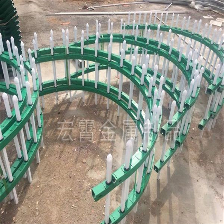 热镀锌草坪护栏_镀锌方管焊接草坪护栏