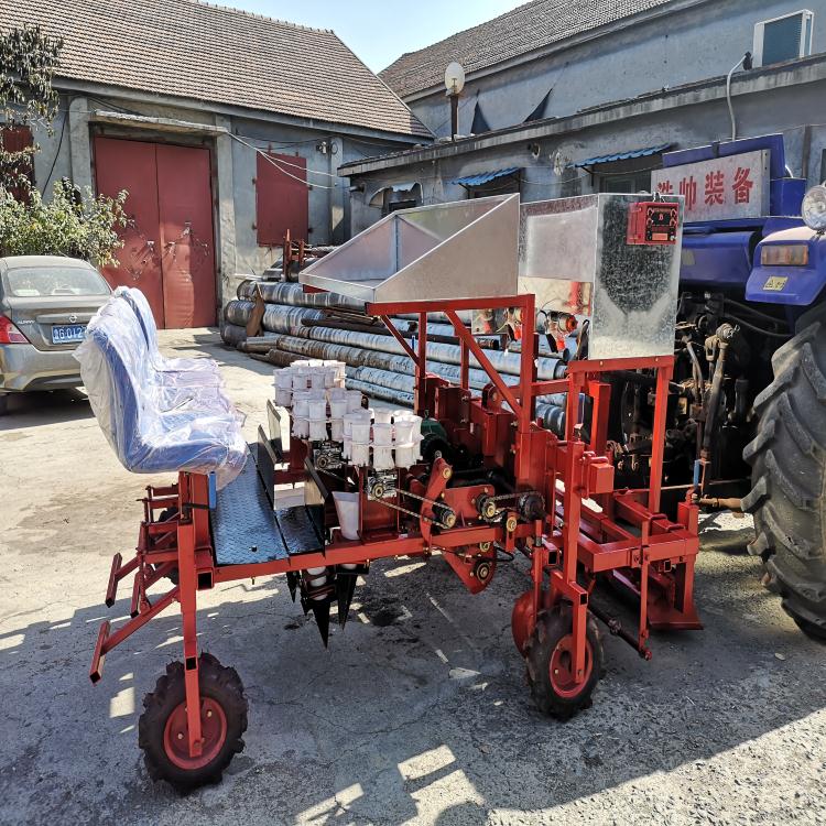 山东蔬菜移栽机 蔬菜移栽机价格优惠 移栽机定制厂家山一