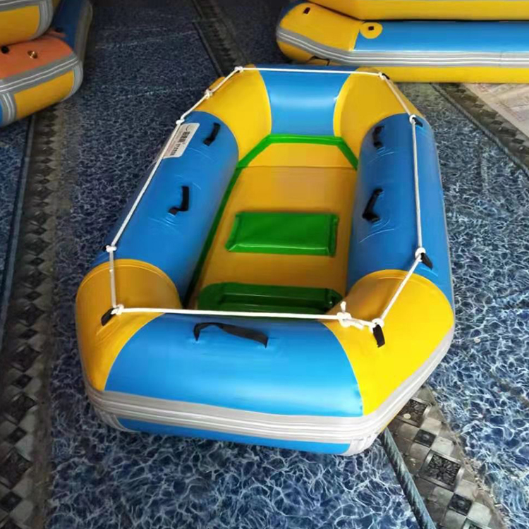 滑道漂流船 玻璃滑道漂流船生产厂家