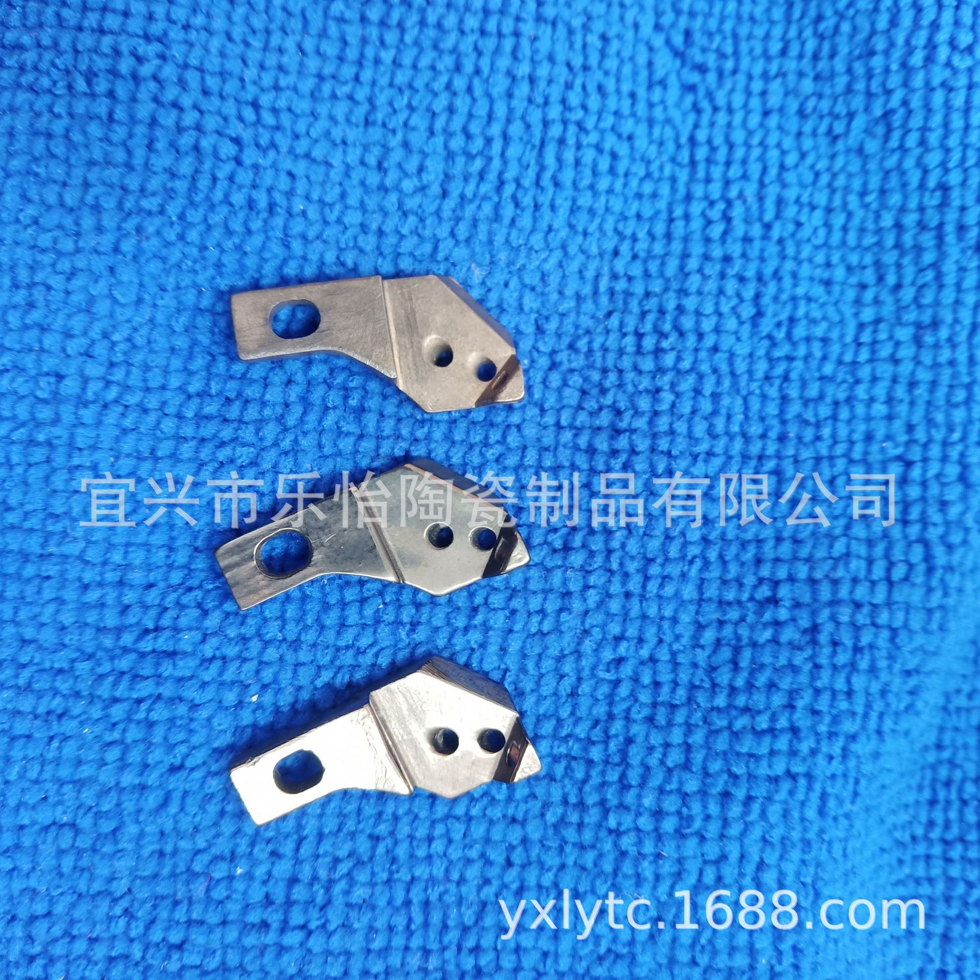 定制工业耐磨异型电子氧化锆陶瓷珠 加工高频纺织绝缘氧化铝陶瓷