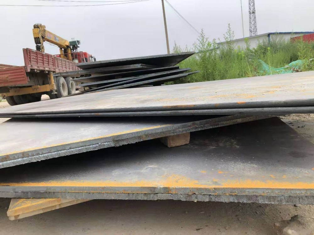 附近工地钢板出租  郑州防滑地板租赁公司  汇之鼎送货上门