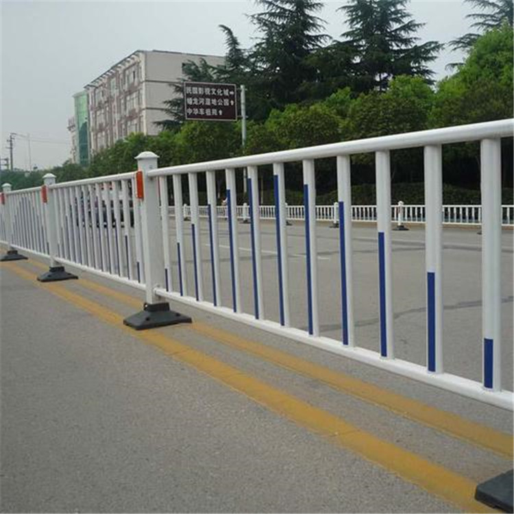 厂家道路护栏_公路防护栏_道路护_城市人行道马路中央隔离栏杆