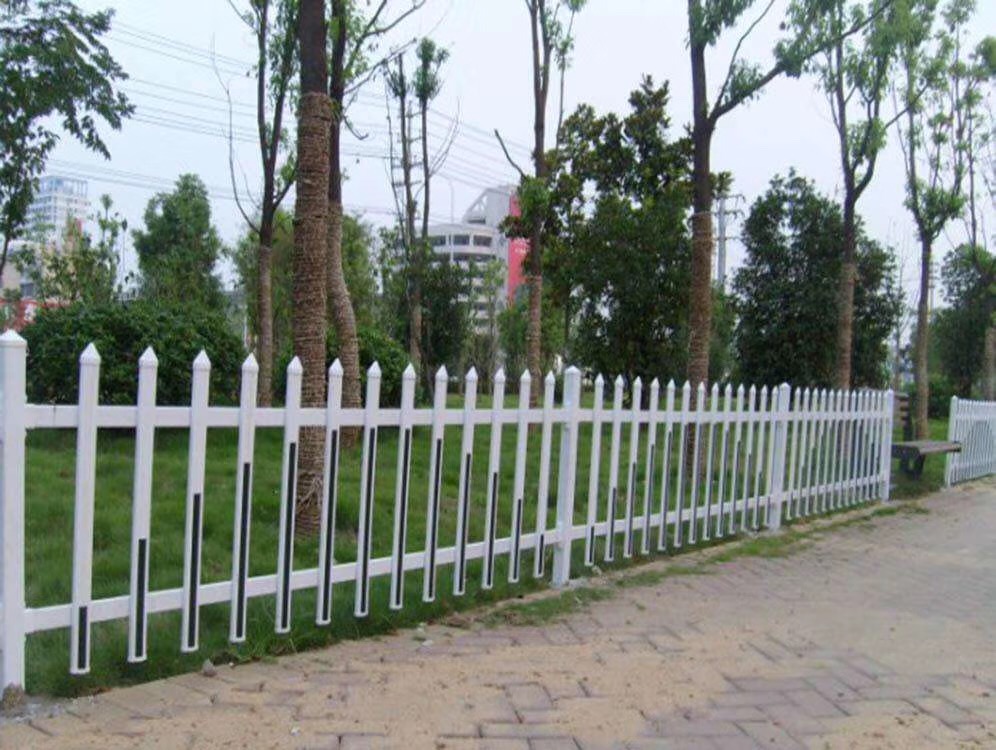 草坪隔离栏供应 临沂草坪隔离栏 全国发货
