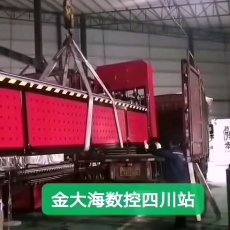 铝型材自动冲孔机 锌钢护栏冲孔机 全自动管材冲孔机