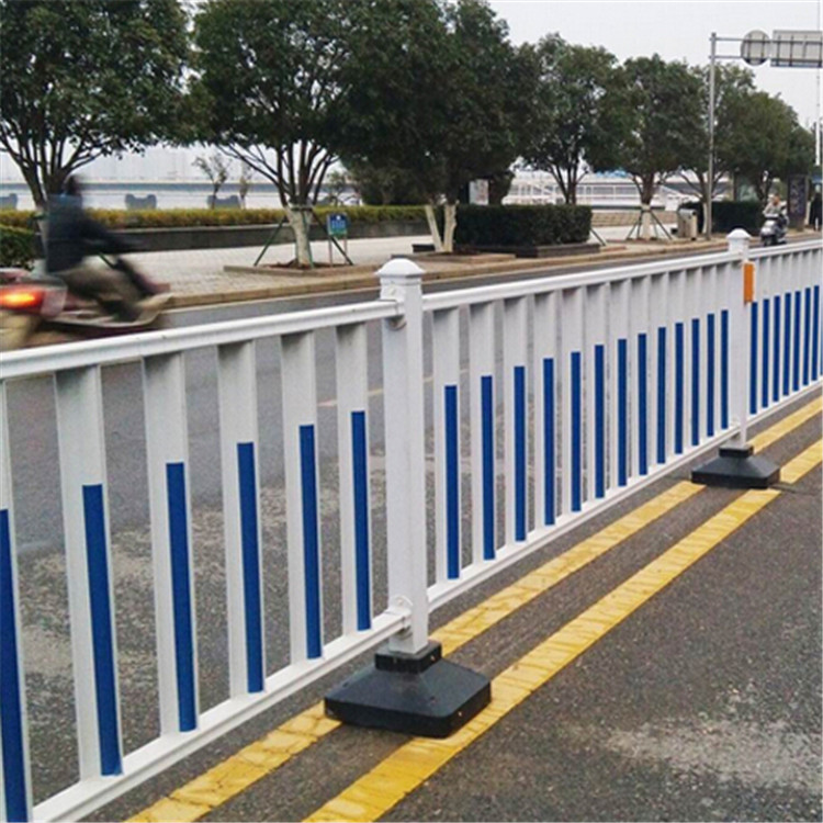 道路市政护栏_锌钢交通护栏围挡_景观隔离防撞围栏_工地京式护栏网