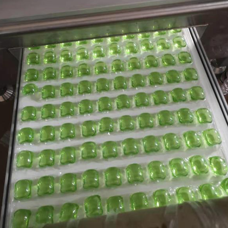 水溶膜包装机 水溶膜洗碗片包装机 PVA水溶膜包装设备