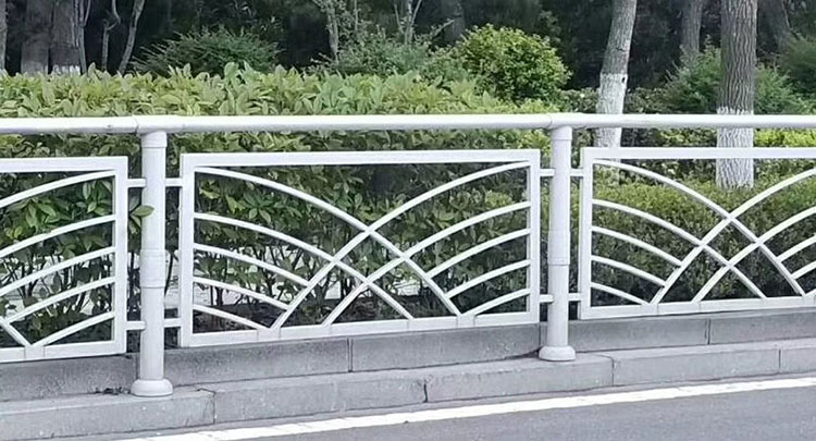 城市公路护栏定制 云滴定制 种类齐全