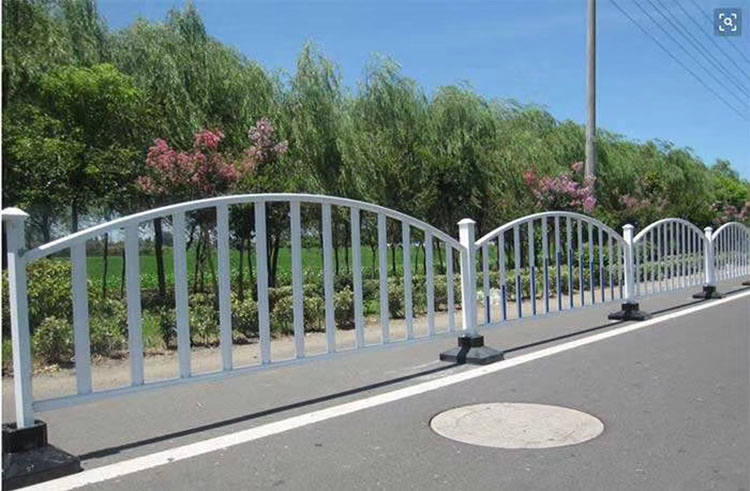 道路护栏价格 云滴价格 欢迎致电咨询