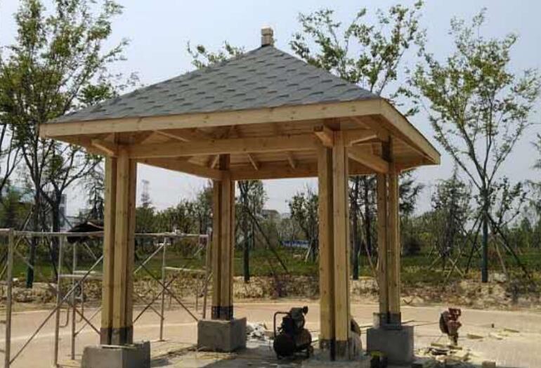 河南防腐木厂家定制仿古凉亭 仿古长廊 古建牌楼 古建筑施工防腐木长廊