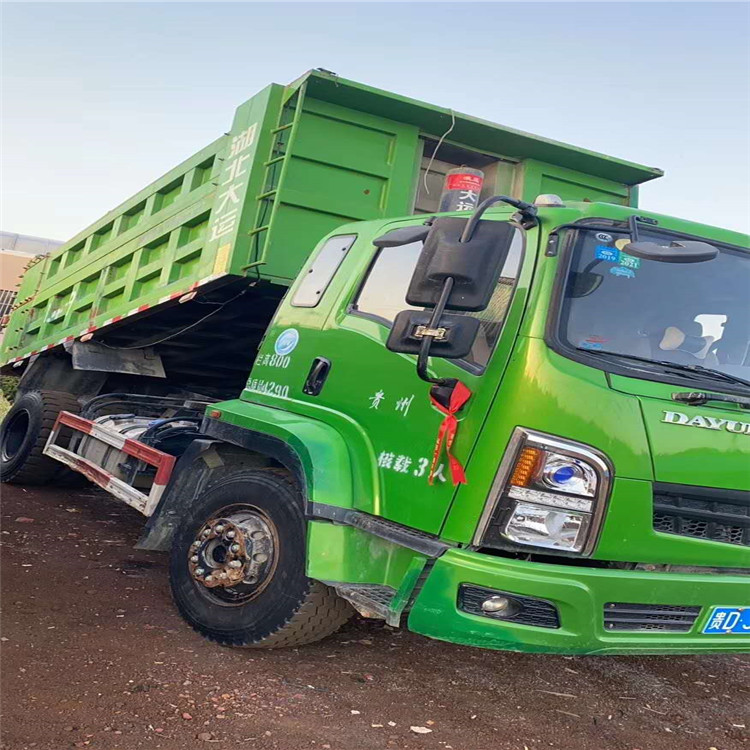 国五湖北大运系列蓝牌自卸车 4.5米车箱大配置 司机一手车