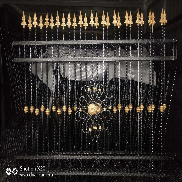 铁艺护栏_阳台别墅铁艺围墙_方管围墙护栏_庭院铁艺围墙厂家定制