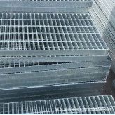 不锈钢钢格板 高强度 轻结构 高承载 工业梯踏板 排污钩盖板