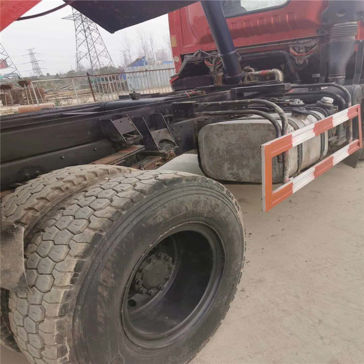 18年大运致胜蓝牌自卸车 二手工程自卸车 刚审好车