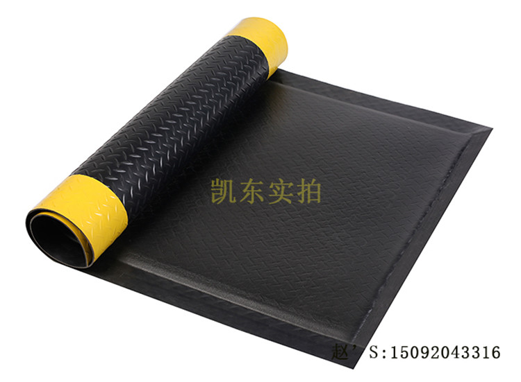 防疲劳脚垫_专业厂家定制青岛凯东厂家直销工厂车间地面PVC双层发泡抗疲劳垫_车间站立地垫橡胶防滑减震抗疲劳垫黑色黄边