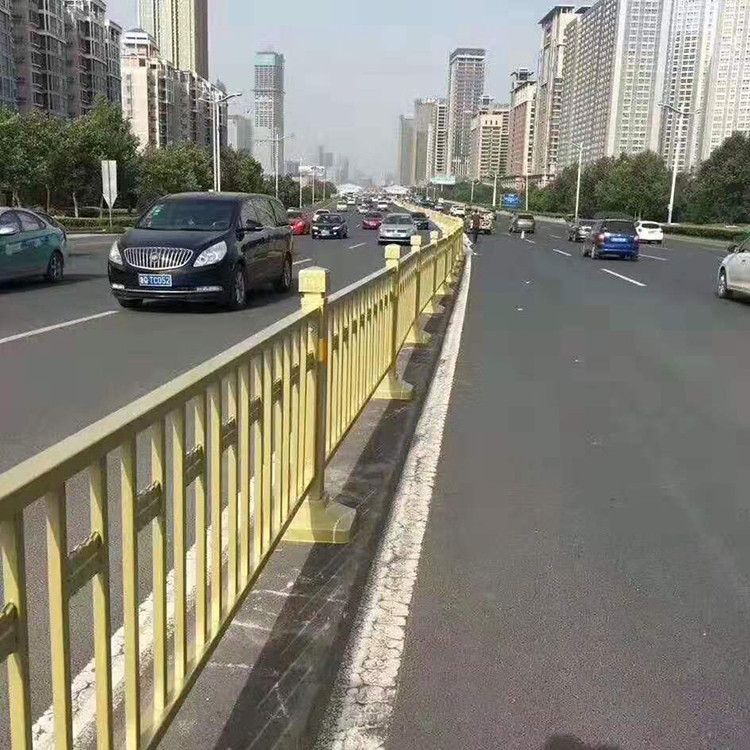 道路护栏  道路围栏  防撞护栏加工价格实惠