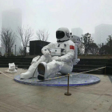 玻璃钢太空人雕塑  宇航员雕塑  航空人雕塑  公园园林景观摆件