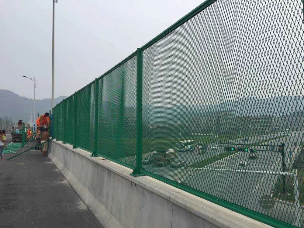 菱形钢板高速公路防撞防眩桥梁防抛网护栏高架桥边缘安全桥梁防抛网护栏