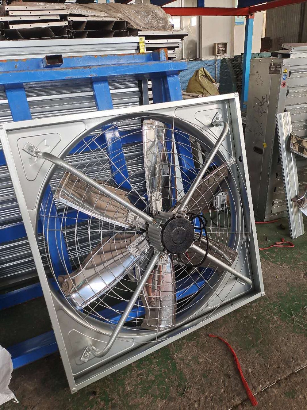 富博晟业农牧 厂家直销牛舍专用风机 大风量养殖风机 悬挂式牛舍风机