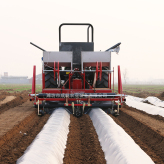 2010新款农机具  土豆起垄铺膜机
