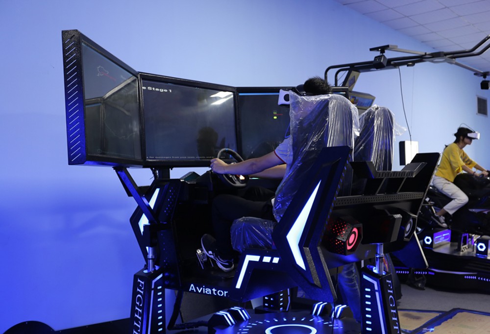 VR三屏赛车动感vr电玩设备vr大型游戏机乐阳厂家