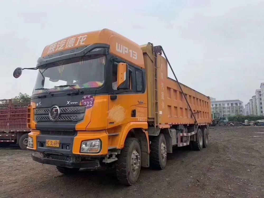 陕汽德龙X3000前四后八自卸车 国五500马力 8.6米厢