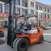 厂家销售内燃机动平衡重式叉车5吨叉车销售西藏地区