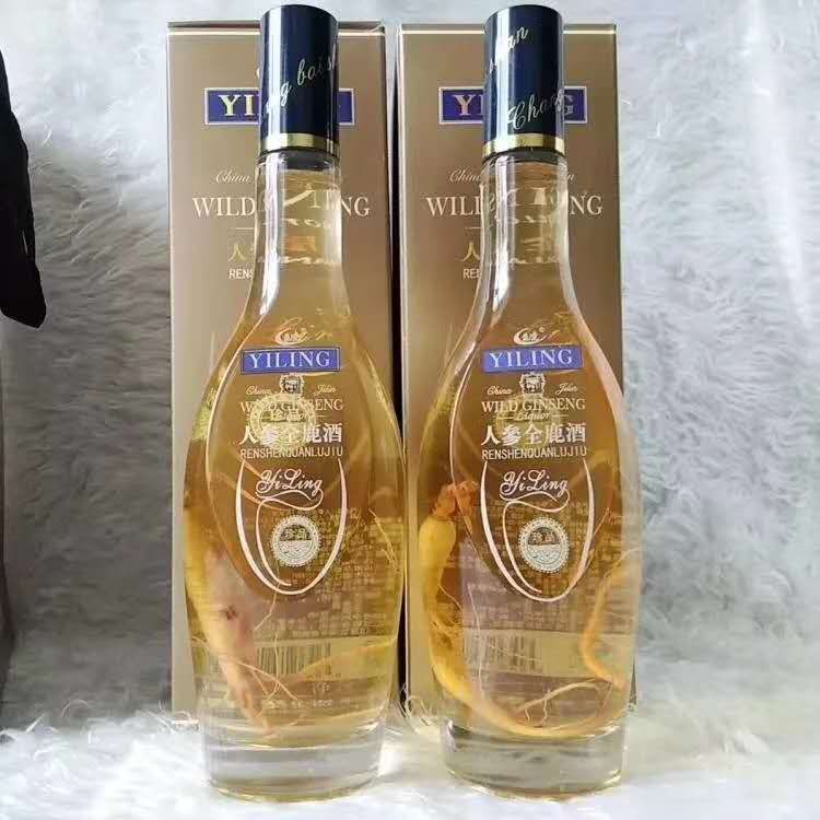 水晶酒瓶图片 白酒瓶定制  郓城富兴酒类包装