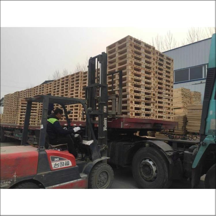 各种尺寸60-100元/个(尺寸和承重不同价格有异)2000（kg）木托盘直销 出口杉木托盘销售