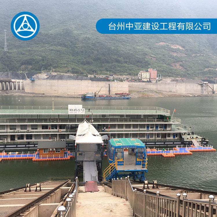 水上工程浮筒生产商 水上游泳池设计 组合游泳池现货